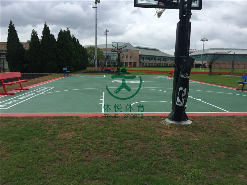 美國學校(諸翟校區)籃球場施工、操場跑道翻新-球場施工-上海體悅體育設施工程有限公司 美國學校(諸翟校區)籃球場施工、操場跑道翻新-球場施工-上海體悅體育設施工程有限公司